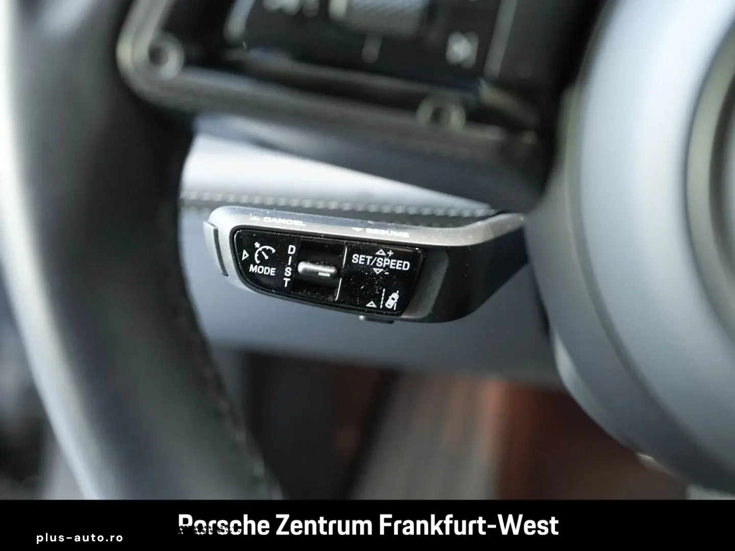PORSCHE Taycan 4S BOSE Luftfederung Panoramadach LED
