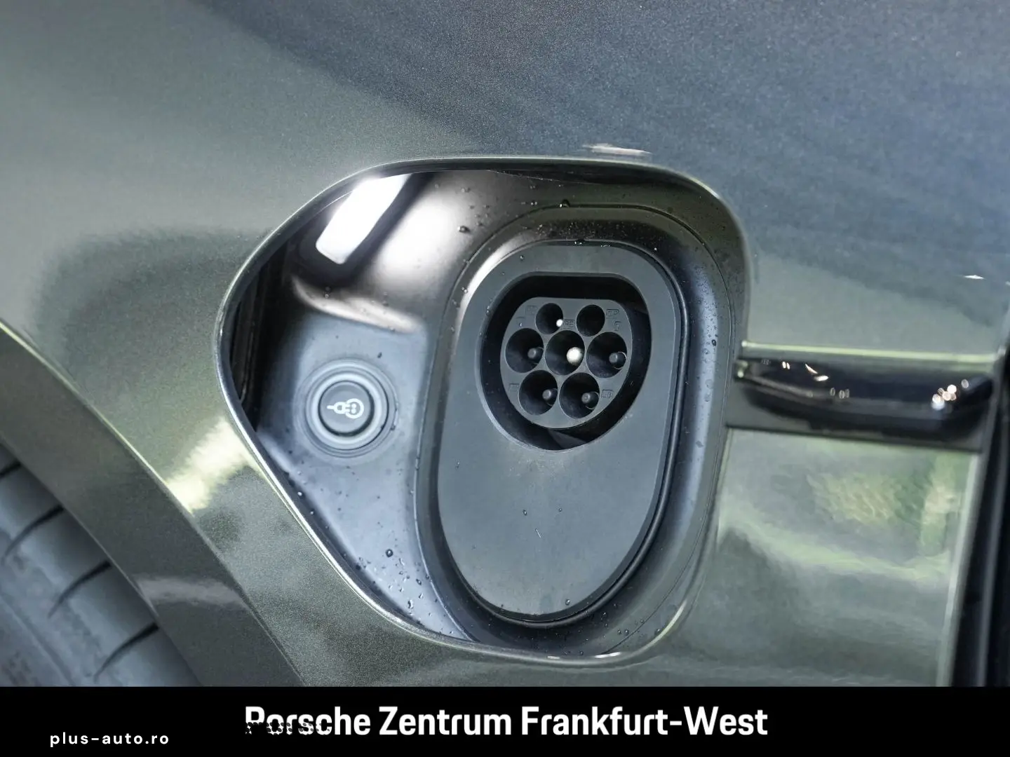 PORSCHE Taycan 4S BOSE Luftfederung Panoramadach LED