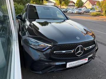 MERCEDES-BENZ GLC 300d AMG PremiumPlus Night AHK StHz HUD 20