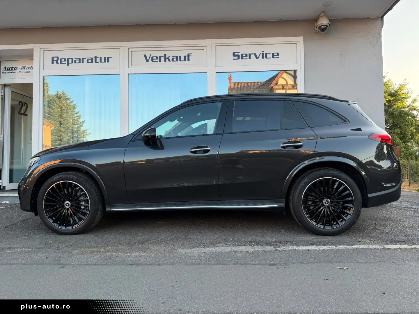 MERCEDES-BENZ GLC 300d AMG PremiumPlus Night AHK StHz HUD 20
