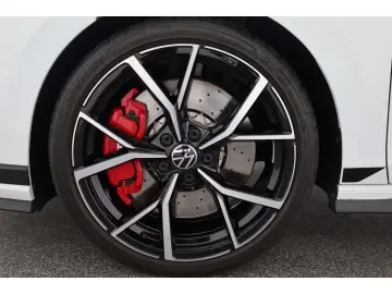 Volkswagen Golf GTI 2.0 TSI Clubsport Black Style