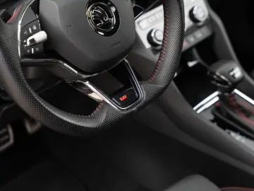 SKODA Kodiaq RS 4x4  AHK Columbus 20  Ignite  DCC