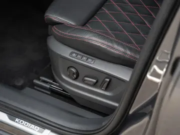 SKODA Kodiaq RS 4x4  AHK Columbus 20  Ignite  DCC
