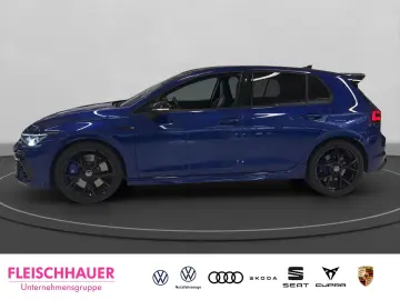 VW Golf VIII R 2.0 TSI 4M Matrix Navi Pano 270km h