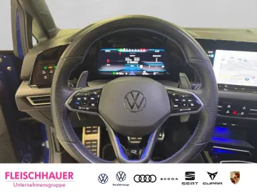 VW Golf VIII R 2.0 TSI 4M Matrix Navi Pano 270km h