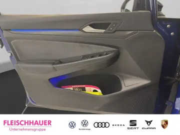 VW Golf VIII R 2.0 TSI 4M Matrix Navi Pano 270km h