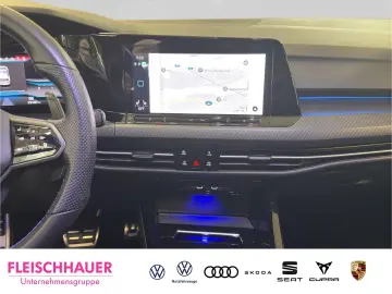 VW Golf VIII R 2.0 TSI 4M Matrix Navi Pano 270km h