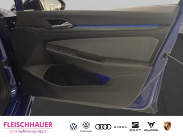 VW Golf VIII R 2.0 TSI 4M Matrix Navi Pano 270km h