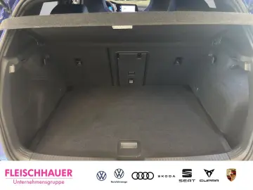 VW Golf VIII R 2.0 TSI 4M Matrix Navi Pano 270km h