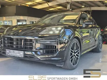 PORSCHE Cayenne Coupe E-Hybrid AHK 4RAD PANO BOSE 22  LE