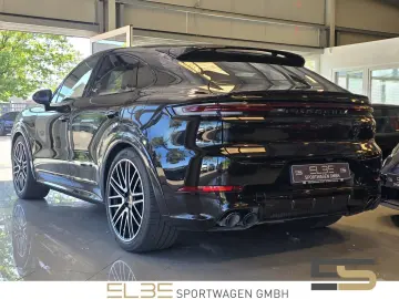 PORSCHE Cayenne Coupe E-Hybrid AHK 4RAD PANO BOSE 22