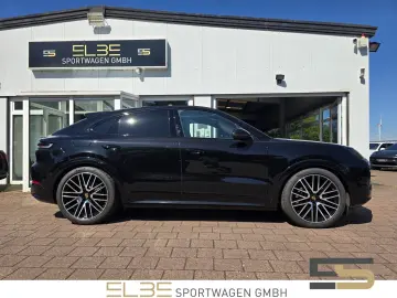 PORSCHE Cayenne Coupe E-Hybrid AHK 4RAD PANO BOSE 22