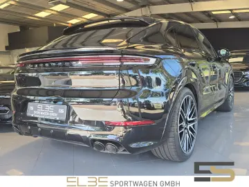 PORSCHE Cayenne Coupe E-Hybrid AHK 4RAD PANO BOSE 22