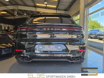 PORSCHE Cayenne Coupe E-Hybrid AHK 4RAD PANO BOSE 22
