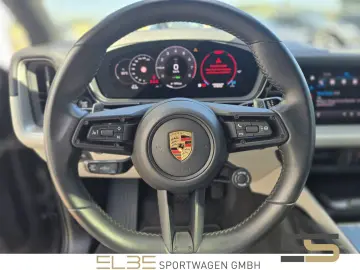 PORSCHE Cayenne Coupe E-Hybrid AHK 4RAD PANO BOSE 22