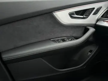 AUDI Q7 50TDI QUATTRO S LINE MATRIX#LUFT#SHZ#SH#LH