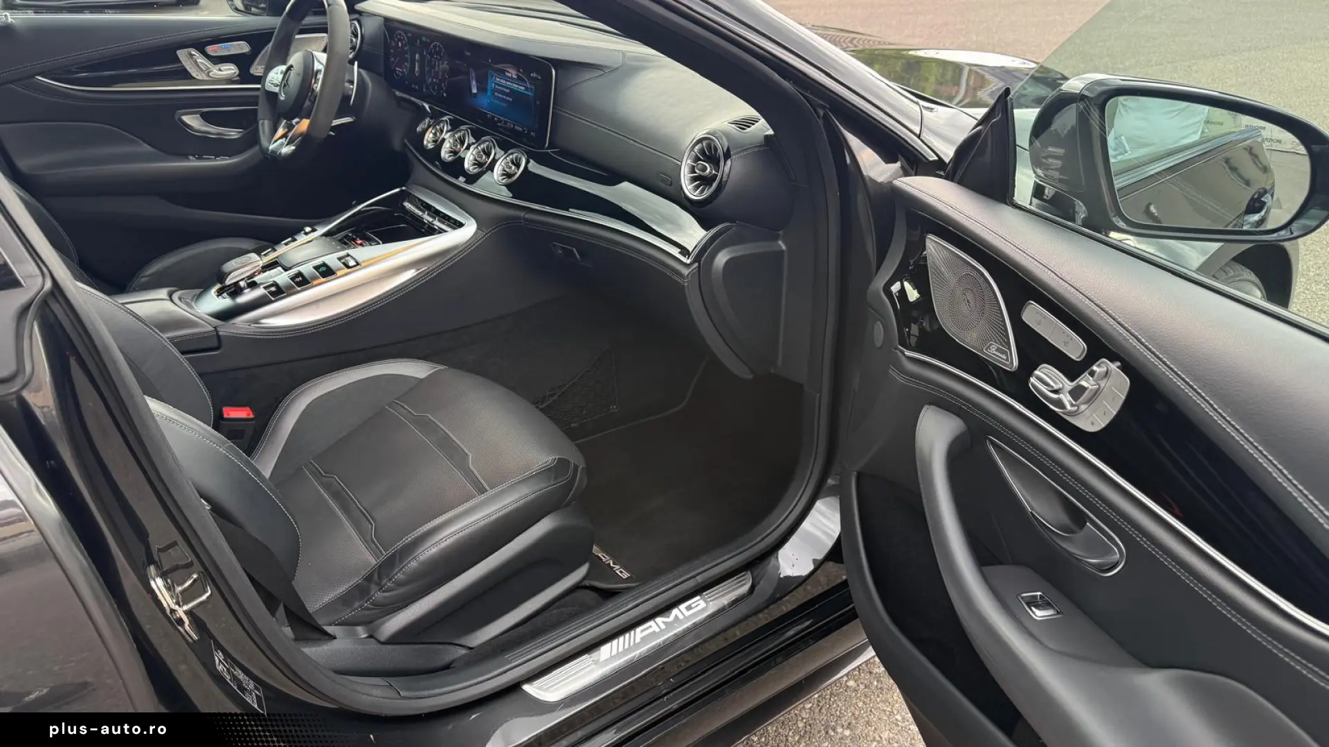 Mercedes-AMG GT 53 4Matic  Panoramic  HUD  Masaj Soft Close