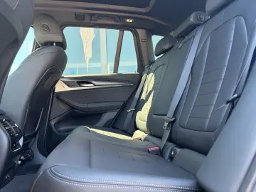 BMW X3 M40d AHK Standheizung Harma Kardon Head-Up