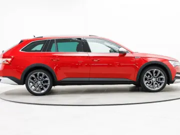 SKODA Superb Scout 2.0 TDI 4x4 DSG Pano 360  Navi ACC