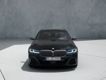 BMW M550i xDrive Limousine Komfortsitze Laser ACC 36