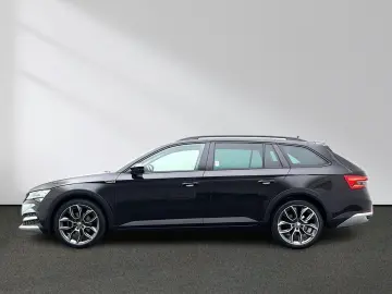 SKODA Superb Combi Scout 2.0 TDI 4x4 Matrix Pano. ACC