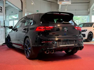 Volkswagen Golf 2.0 TSI 4M DSG R Performance 20 Years Akrp