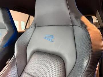 Volkswagen Golf 2.0 TSI 4M DSG R Performance 20 Years Akrp