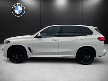 BMW X5 xDrive30d M Sport HUD Pano 22´´ AHK STH
