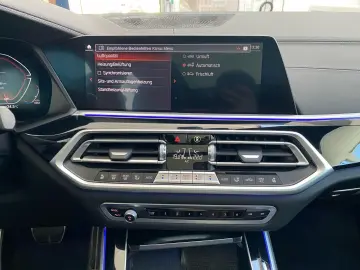 BMW X5 xDrive30d M Sport HUD Pano 22´´ AHK STH
