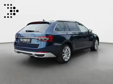 SKODA Superb Combi Scout 2.0 TDI Pano Stand ACC AHK