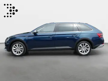 SKODA Superb Combi Scout 2.0 TDI Pano Stand ACC AHK