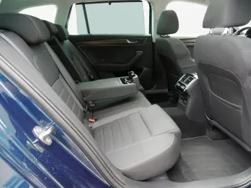 SKODA Superb Combi Scout 2.0 TDI Pano Stand ACC AHK