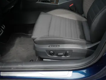 SKODA Superb Combi Scout 2.0 TDI Pano Stand ACC AHK