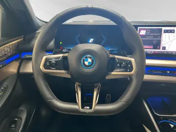 BMW 550e xDrive M Sport