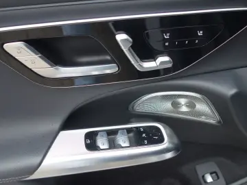 MERCEDES-BENZ E 450 d 4Mat AMG LINE BURMESTER PANO 360  MBUX