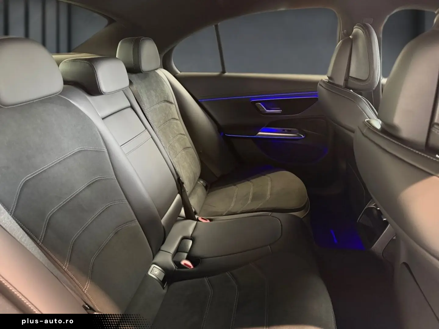 MERCEDES-BENZ E 220 d AMG Night LED DISTR MBUX AMBIE&hellip;