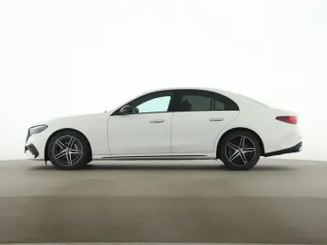 MERCEDES-BENZ E 200 AMG Night Distronic Ambiente Win…