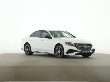 MERCEDES-BENZ E 200 AMG Night Distronic Ambiente Win…