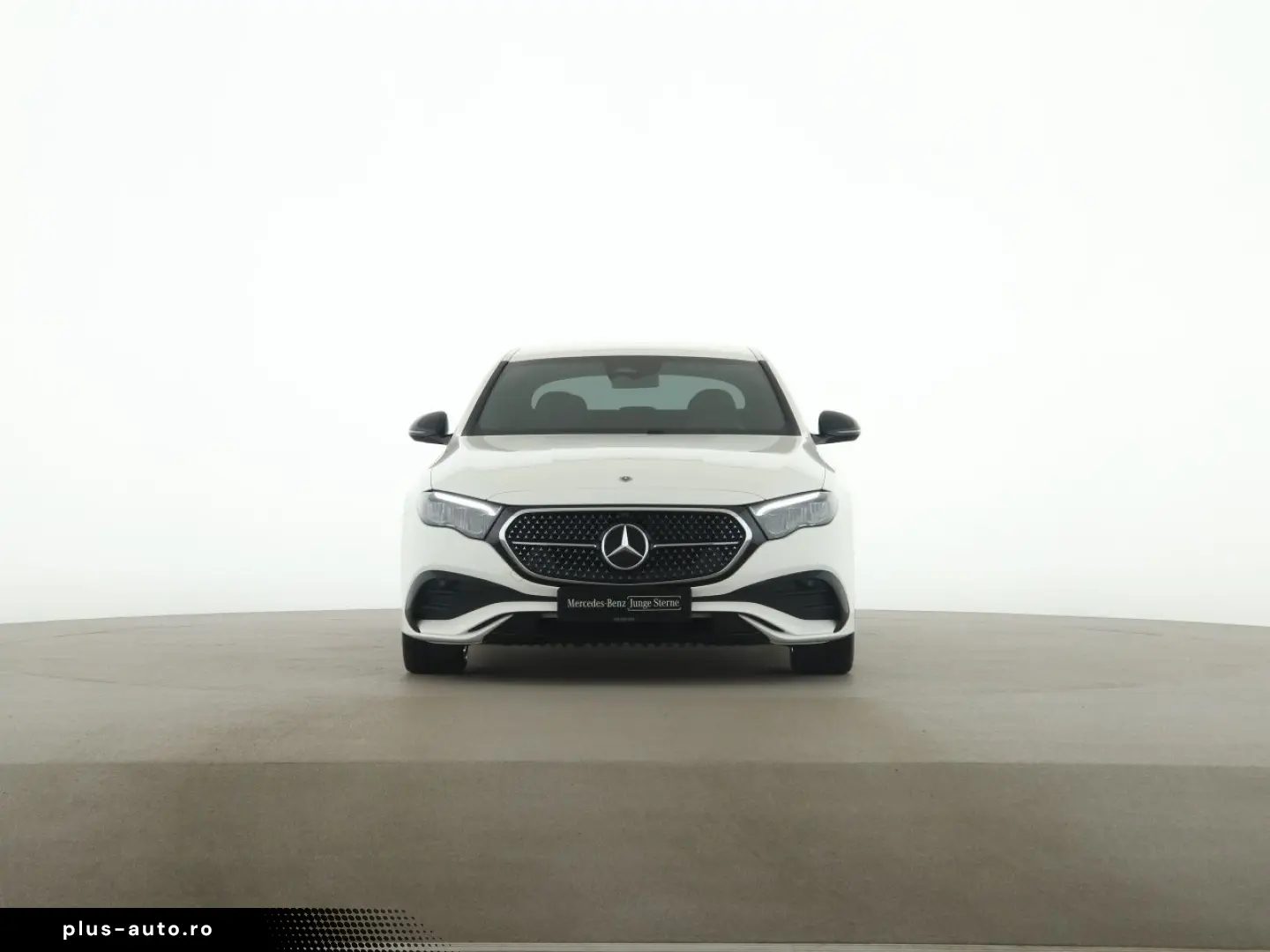 MERCEDES-BENZ E 200 AMG Night Distronic Ambiente Win&hellip;