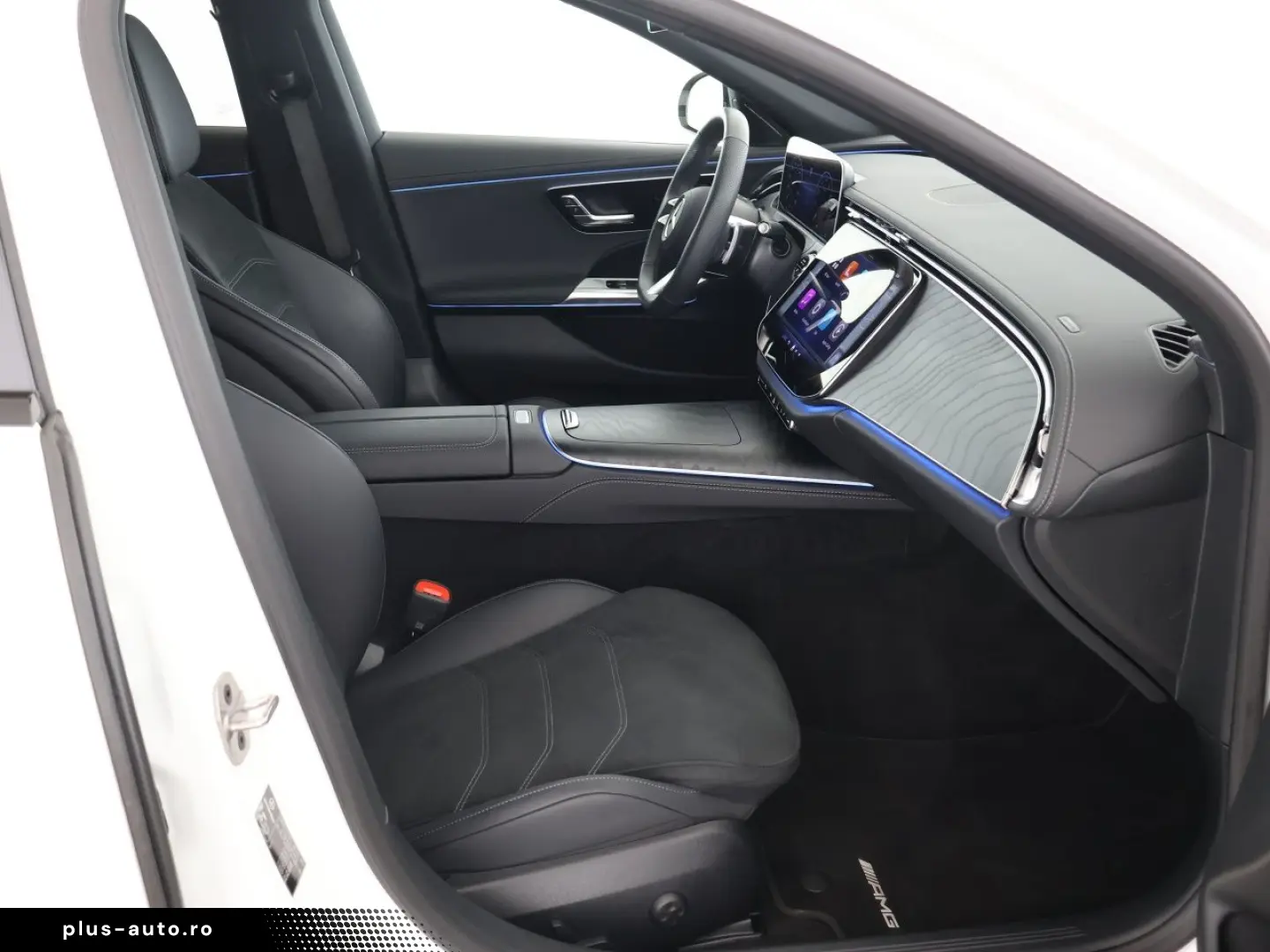 MERCEDES-BENZ E 200 AMG Night Distronic Ambiente Win&hellip;