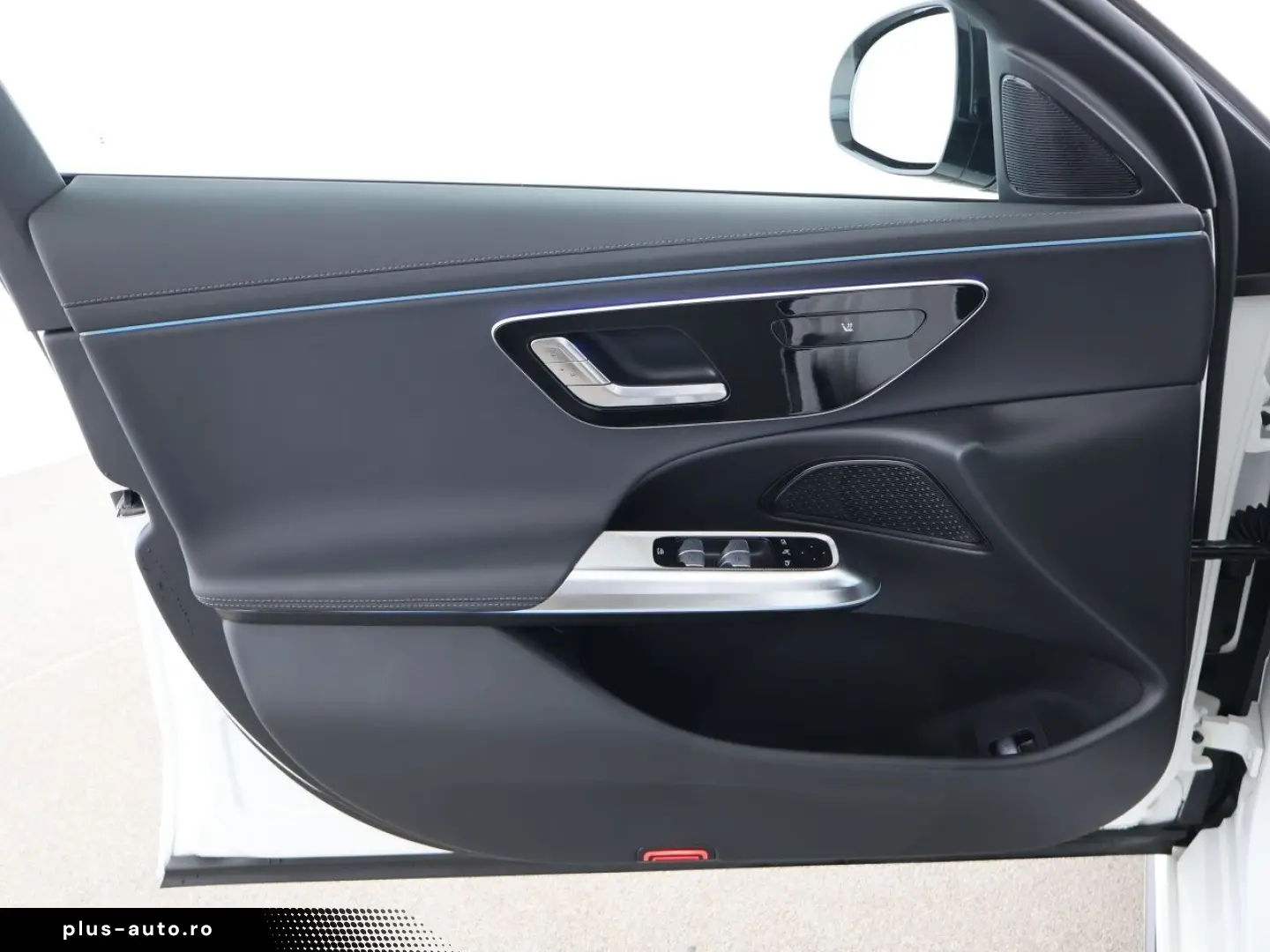 MERCEDES-BENZ E 200 AMG Night Distronic Ambiente Win&hellip;