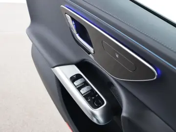 MERCEDES-BENZ E 200 AMG Night Distronic Ambiente Win…