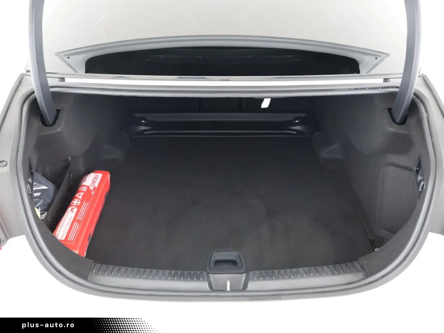 MERCEDES-BENZ E 200 AMG Night Distronic Ambiente Win&hellip;