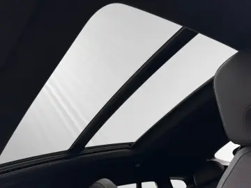 BMW X4 M Competition 21  AHK Pano DAProf. PA  HUD