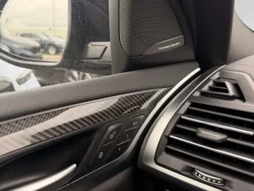 BMW X4 M Competition 21  AHK Pano DAProf. PA  HUD