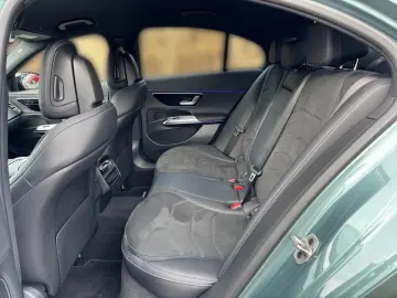 MERCEDES-BENZ E 220 d AMG Night AHK Distronic Sitzkomfort-P