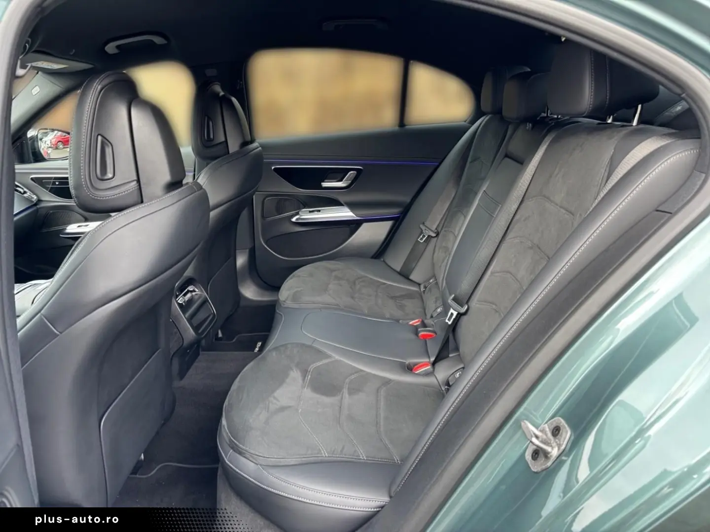 MERCEDES-BENZ E 220 d AMG Night AHK Distronic Sitzkomfort-P