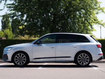 AUDI Q7 50 TDI quattro S line Matrix Ventilation seat