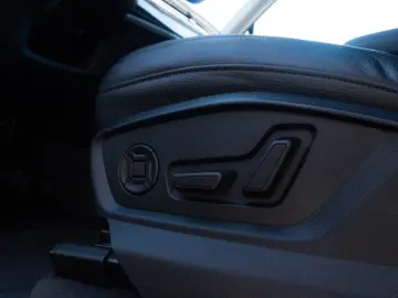 AUDI Q7 50 TDI quattro S line Matrix Ventilation seat