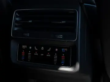 AUDI Q7 50 TDI quattro S line Matrix Ventilation seat